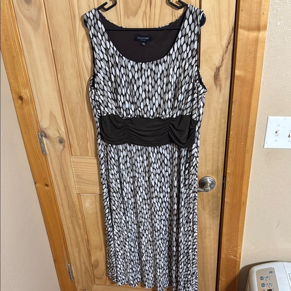 Perceptions Dress - Picture 1 of 4